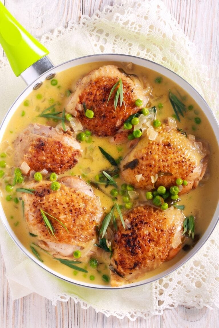 Nghệ thuật tranh vẽ đá gà: Khiâu hứng săn đấu trường không hồi kết
